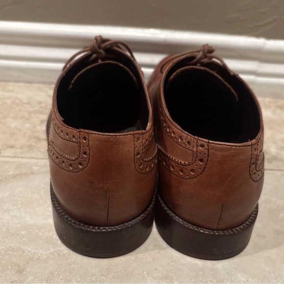 COLE HAAN Mens Casual Dress Shoes Cognac Brown Leather Wingtip Oxfords Size  10.5